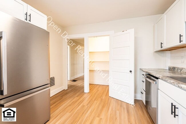 Building Photo - 2514 Lafayette St