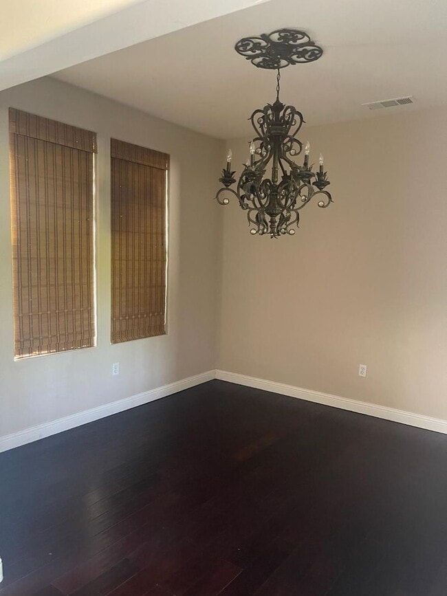 Building Photo - 11916 Grecian Laurel St