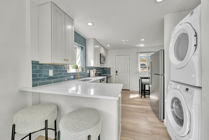 Building Photo - 57 Del Mar Cir