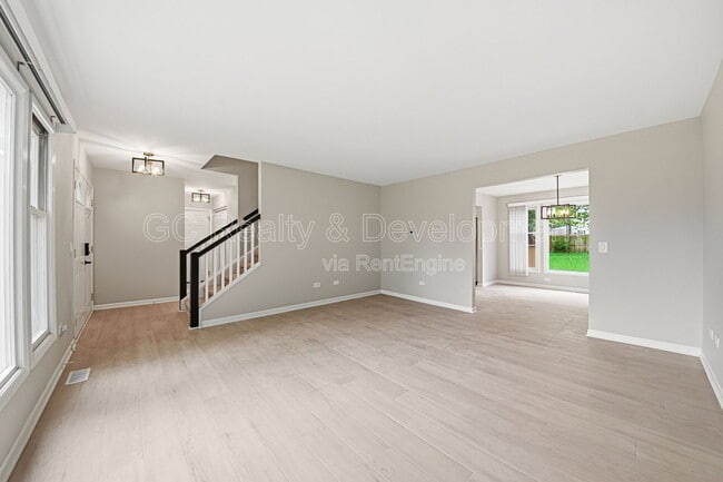 Building Photo - 1244 Pine Grove Ave