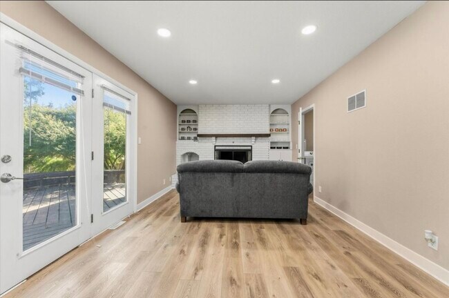 Building Photo - 408 Weathering Dr