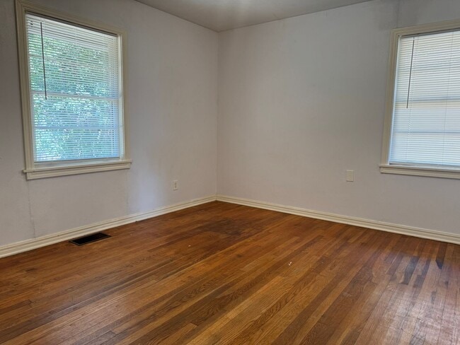 Building Photo - 2137 NW Denver Ave