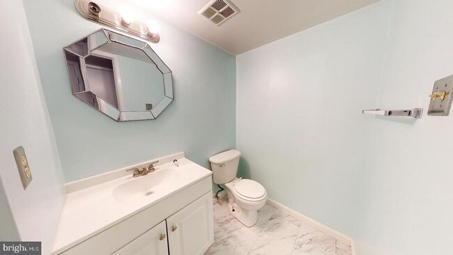 Building Photo - 3836 Miramonte Pl
