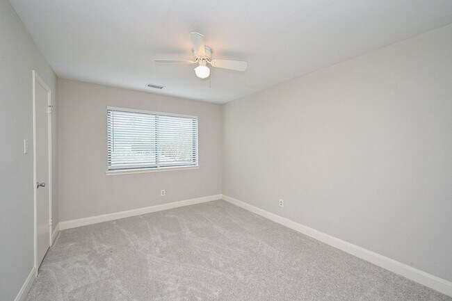 Building Photo - 3030 Great Lakes Ave