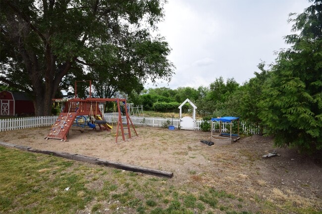 Building Photo - 14551 S Camp Williams Rd