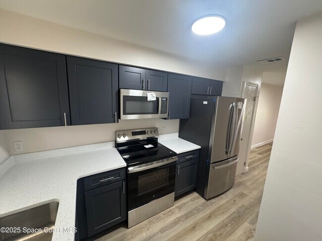 Building Photo - 1514 Clearlake Rd