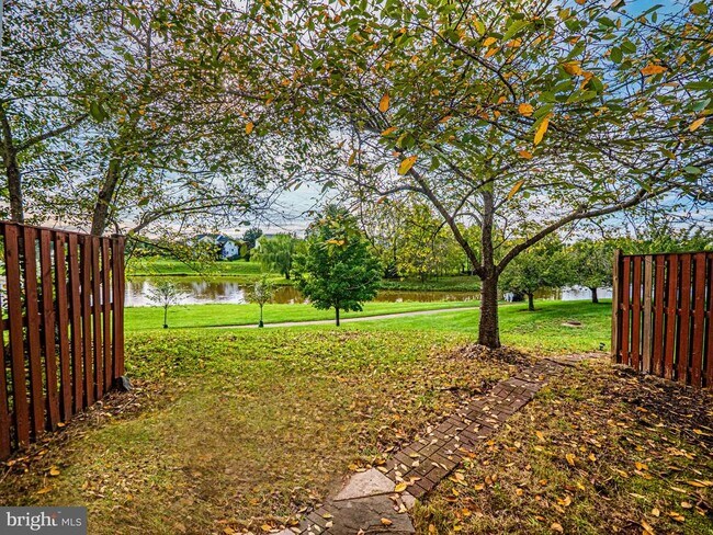 Building Photo - 22619 Upperville Heights Square