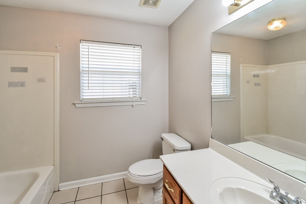 Building Photo - 13096 Claybourne Cove