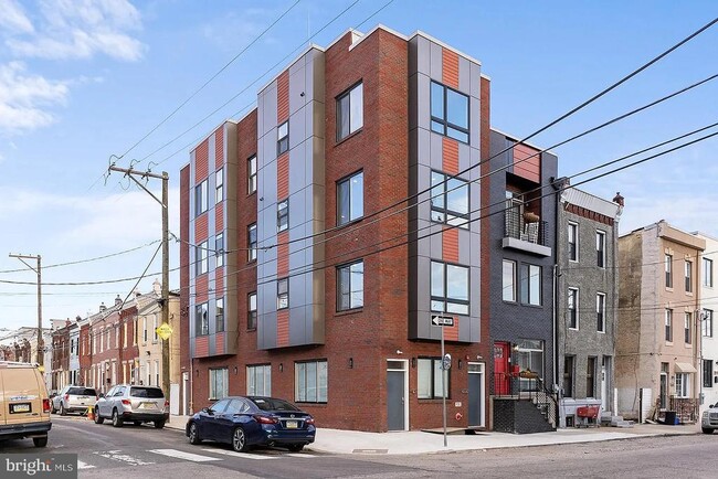 Building Photo - 2101 E Huntingdon St
