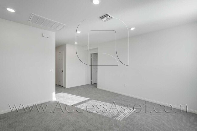 Building Photo - 4812 Sicily Dr