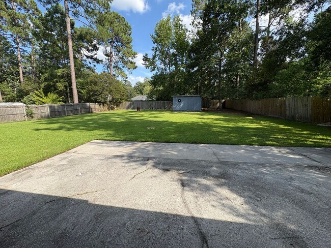 Building Photo - 133 John Glenn Dr