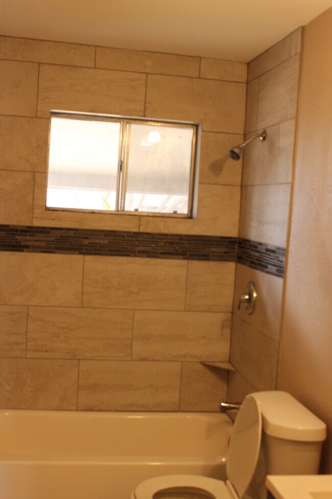 Building Photo - Ready to move in.....