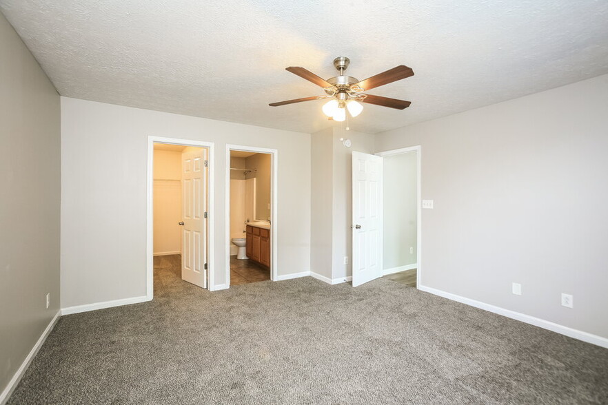 Building Photo - 5426 Claybrooke Dr