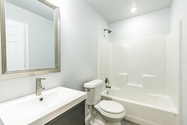 Building Photo - 8609 10th Pl