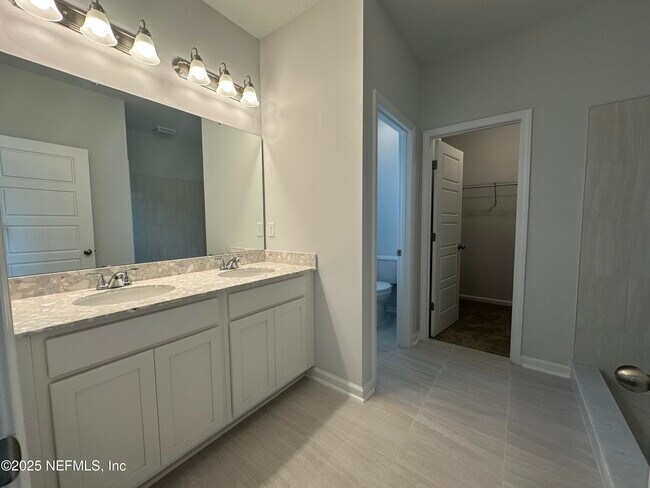Building Photo - 2969 Fleur Ln