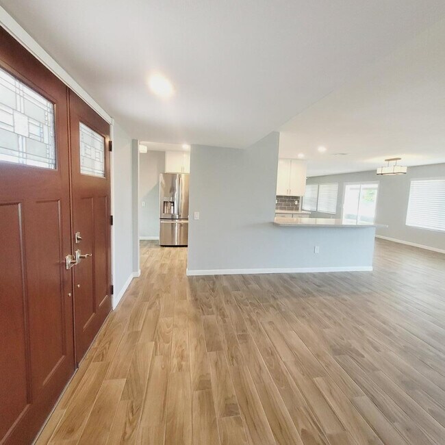 Building Photo - 14014 N Cameo Dr