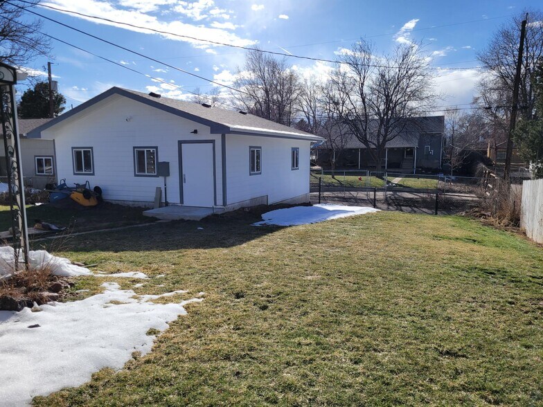 Fenced in Back Yard & Detached Garage - 4565 S Elati St