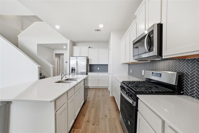 Building Photo - 8348 George Brown Dr