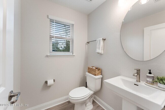 Building Photo - 50 Sydney Cv