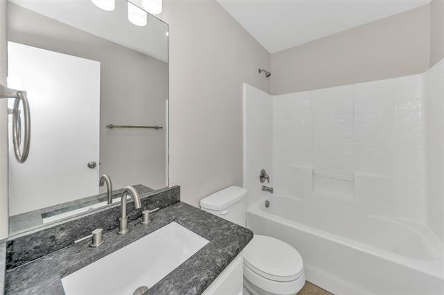 Building Photo - 2201 Sweetwood Dr