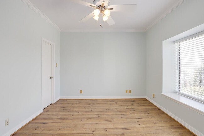 Building Photo - 2209 S Braeswood Blvd