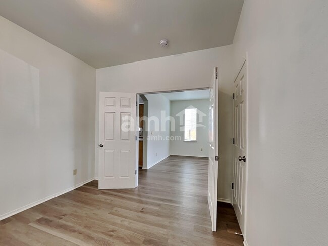 Building Photo - 18525 96th Ave E