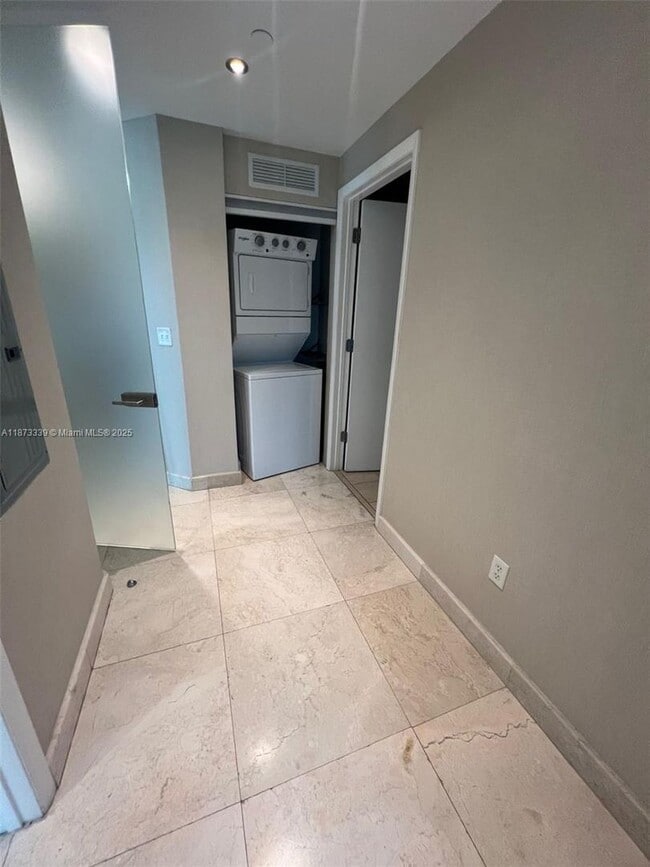 Building Photo - 3131 NE 188th St