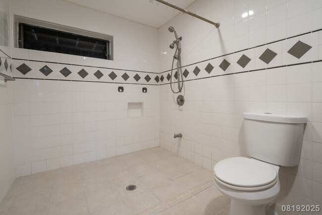Building Photo - 1 Bd 1 Ba 1Pkg -Palolo - small pet negotia...