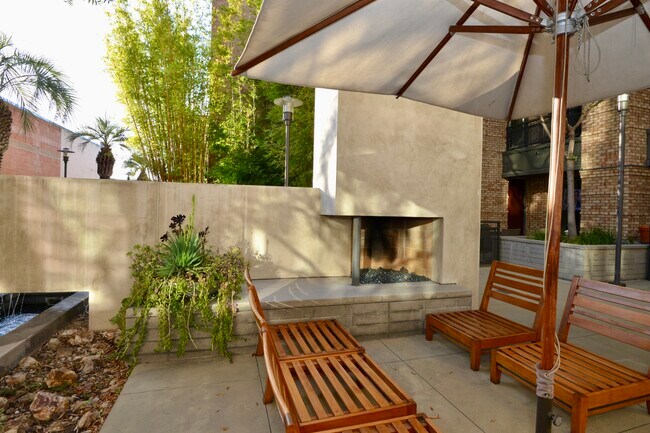 Building Photo - 845 Fort Stockton Dr