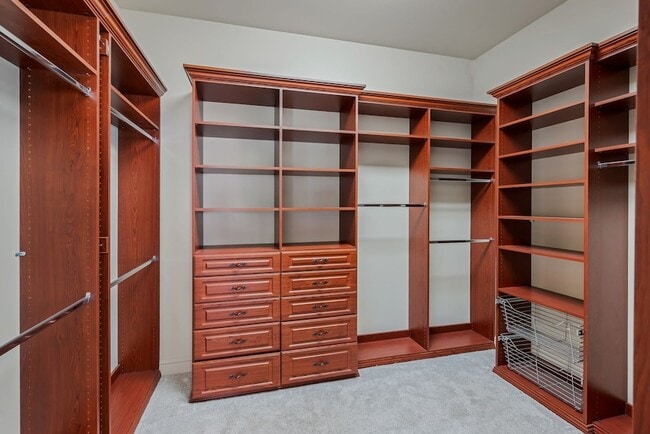 Building Photo - 1079 Ridgecrest Dr