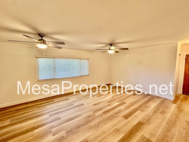 Building Photo - 1296 Grove Ave