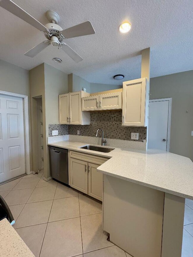 Building Photo - 7890 Sienna Springs Dr