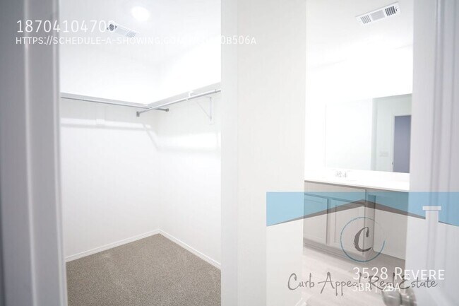 Building Photo - 3528 Revere-