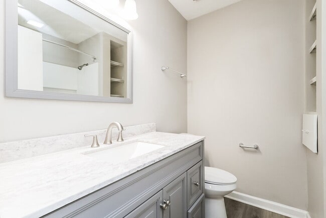 Building Photo - 303 Morgans Turn