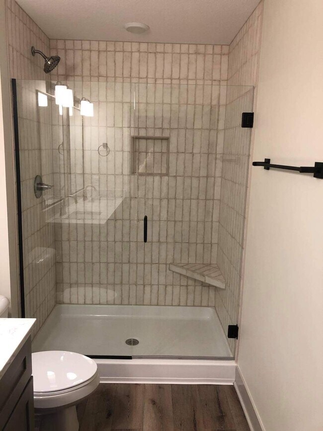 Building Photo - 6460 Galleria Dr