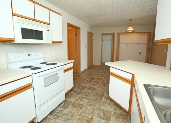 Building Photo - Bella Place Apartments