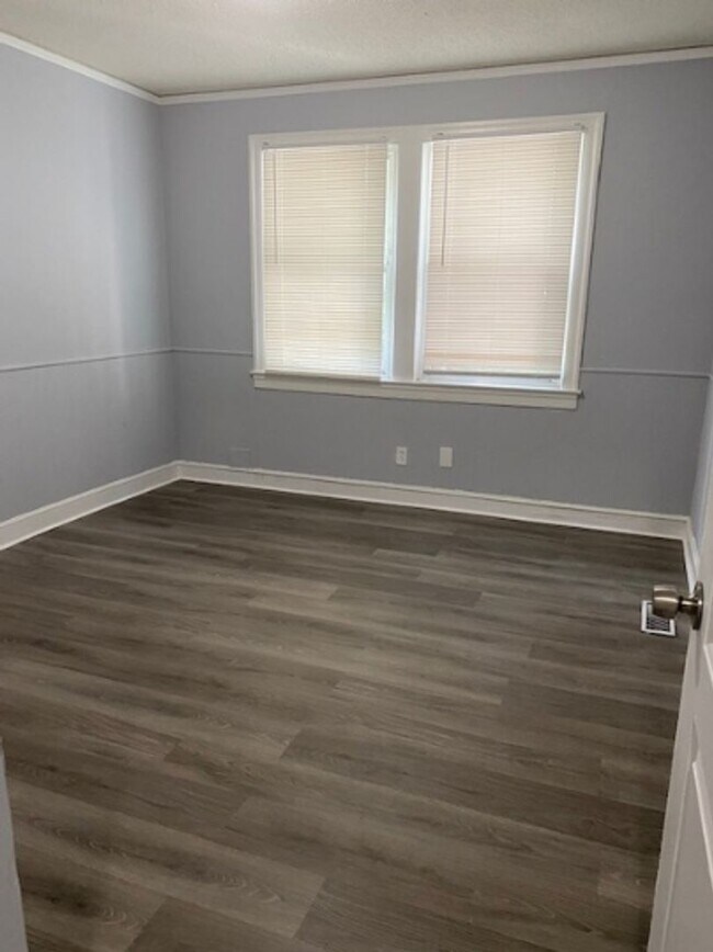 Building Photo - Spacious 3-Bedroom Gem in Memphis!