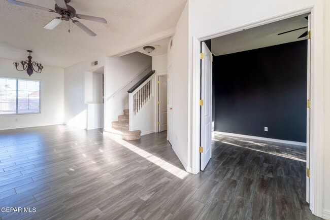 Building Photo - 7037 Luz De Espejo Dr