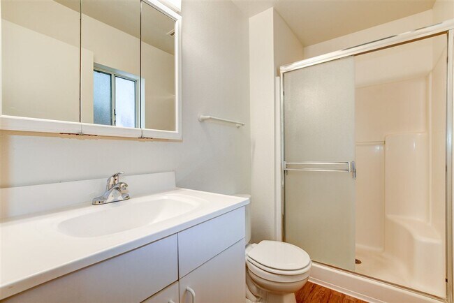 Building Photo - 114 Bradshaw Dr