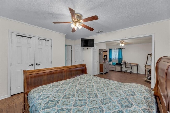 Building Photo - 928 Moccasin Trail