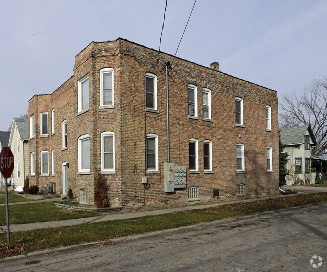 Building Photo - 2002 57th St. (8 Unit)