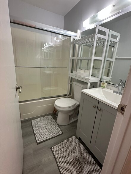 Building Photo - 1634 Stickney Point Rd