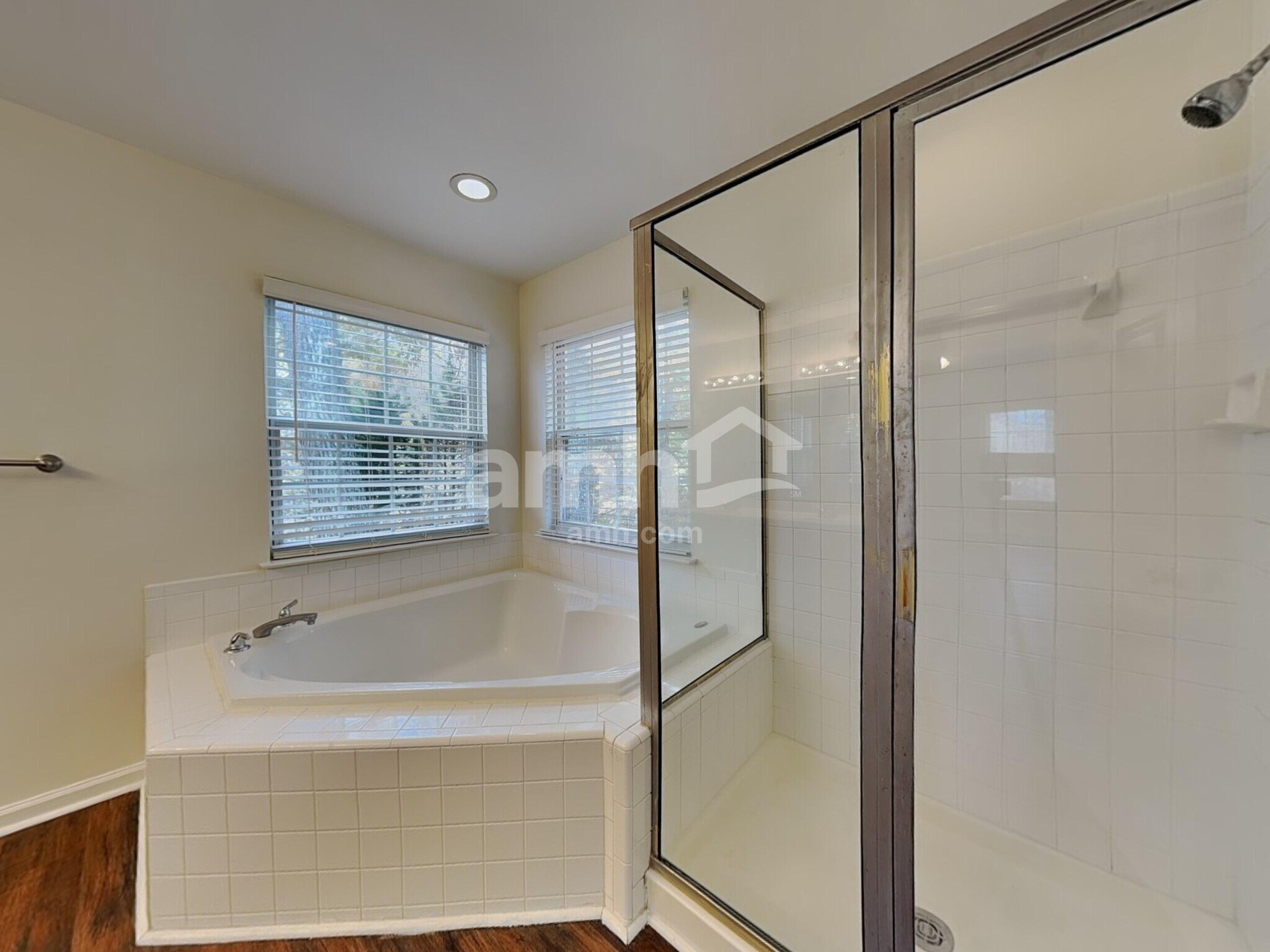 Building Photo - 219 Chandeleur Dr