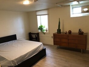 Building Photo - 603 W Nevada St