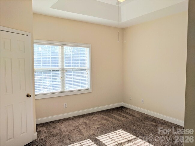 Building Photo - 917 Shearer St