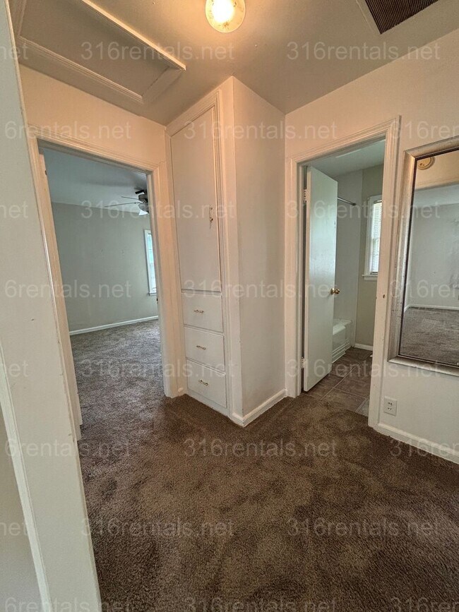 Building Photo - 1423 Terrace Dr