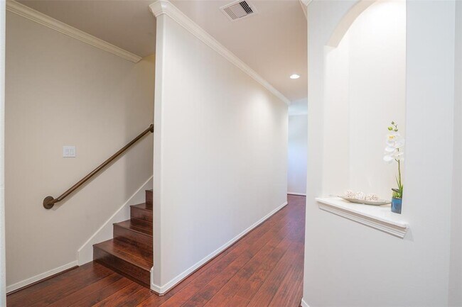 Building Photo - 13307 Olive Trce