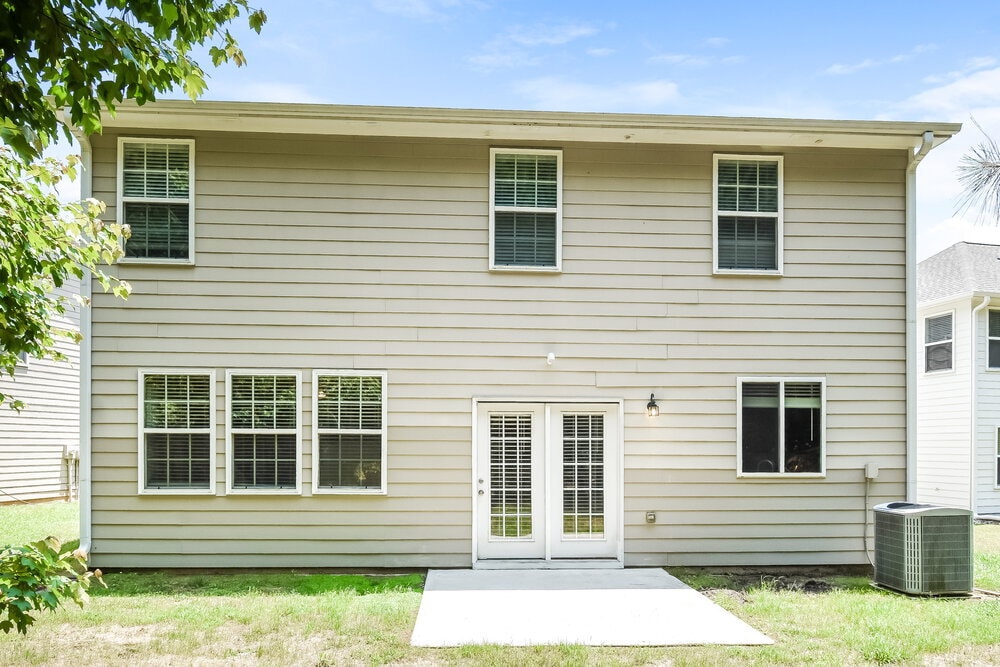 Building Photo - 2110 Valley Creek Dr