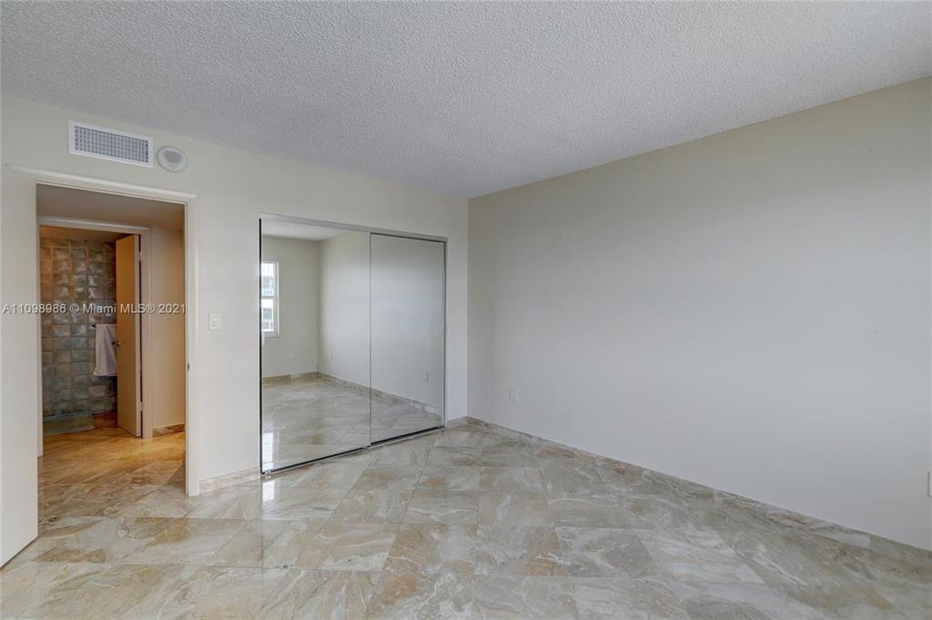 Building Photo - 3410 Galt Ocean Dr