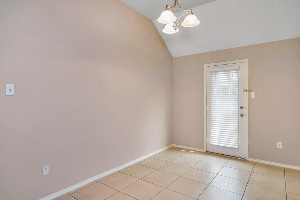 Building Photo - 5212 Westheimer Rd